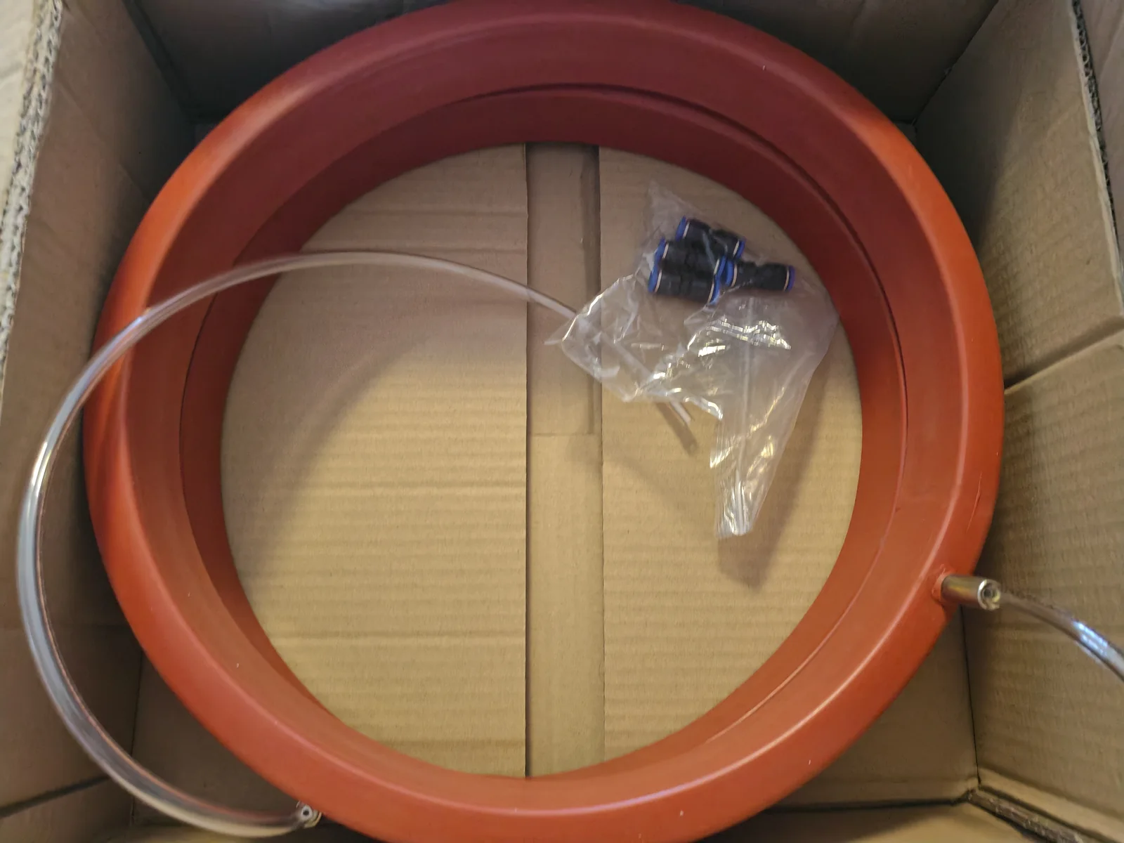 Red inflatable seal ring featured image Red IKSONIC inflatable seal ring for food processing hopper draft
